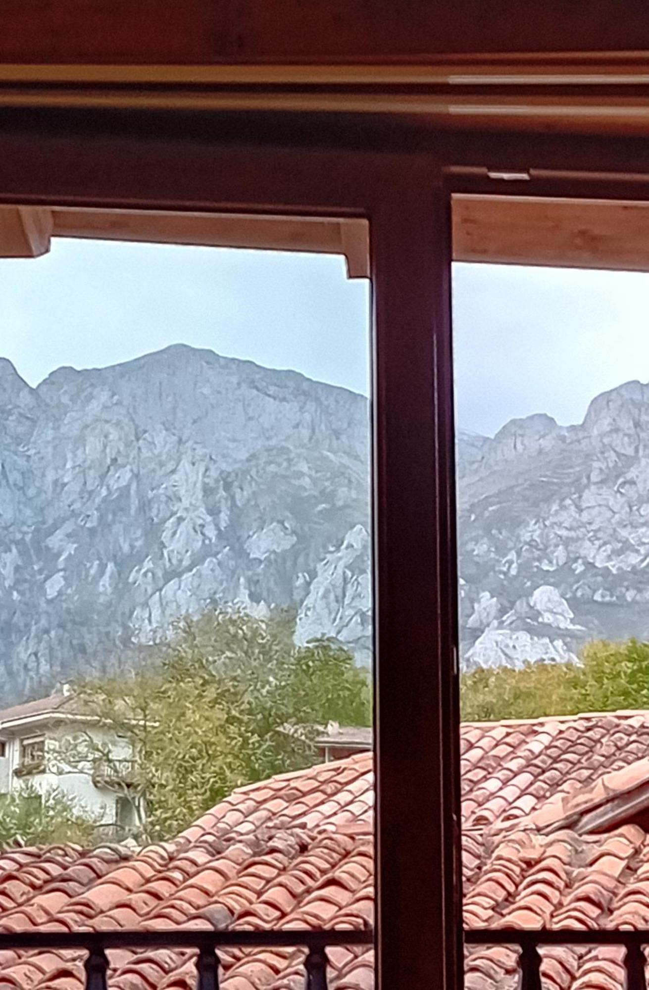 Picos De Europa Suites And Rooms Turieno Zewnętrze zdjęcie