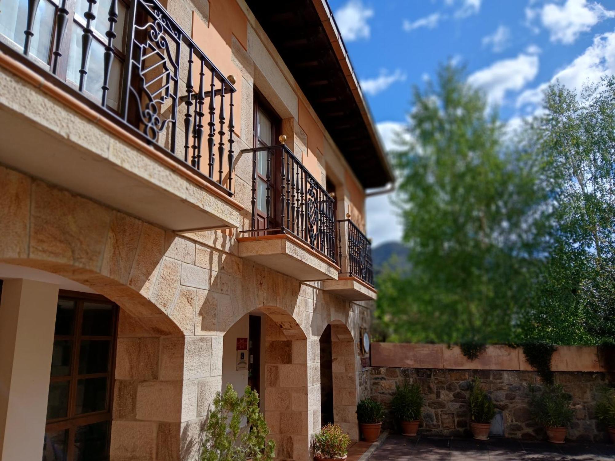 Picos De Europa Suites And Rooms Turieno Zewnętrze zdjęcie